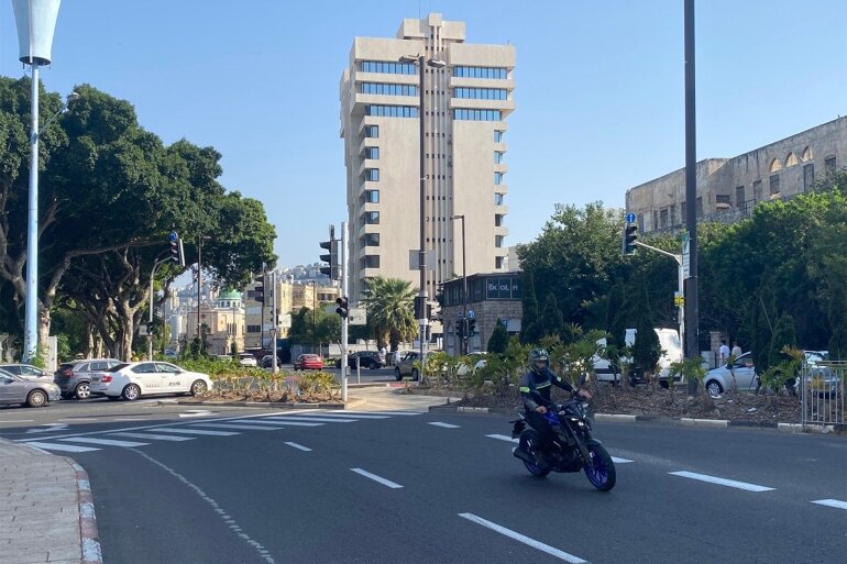 طرقات ومشاريع استثمارية أقيمت على عقارات وأراض وقف الاستقلال حيفا.