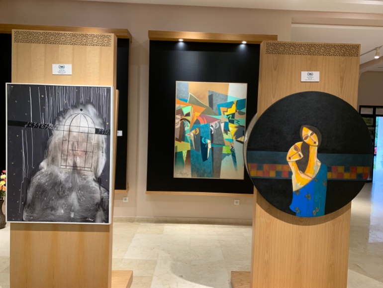 اللوحات معروضة في معرض قطاف الأهلة التضامني مع القدس