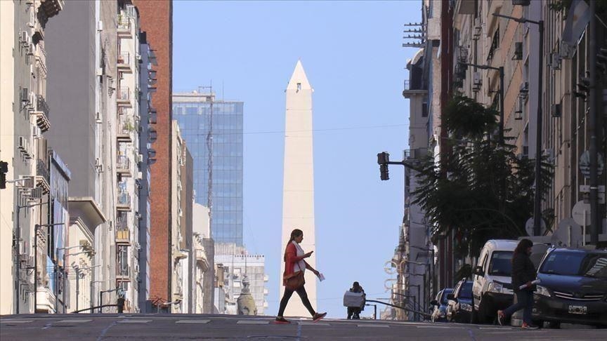 نجل الرئيس الأرجنتيني يغير اسمه وجنسه