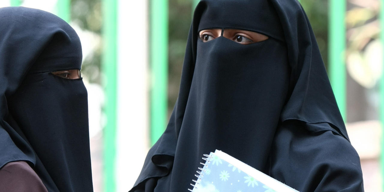 حكم نهائي بحظر ارتداء النقاب على عضوات هيئة التدريس بجامعة القاهرة