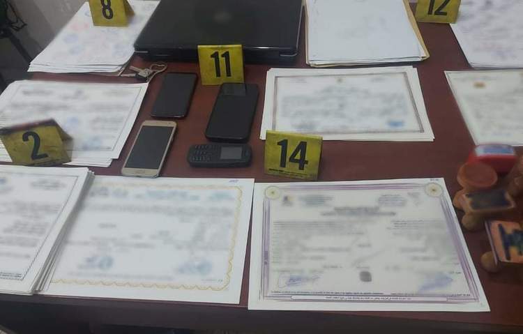 d8aad8b2d988d98ad8b13-1