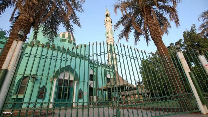 السودان يحظر صلاة الفطر في المساجد