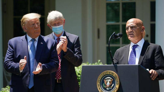ترامب يعين عالما عربيا على رأس مبادرة لقاح كورونا