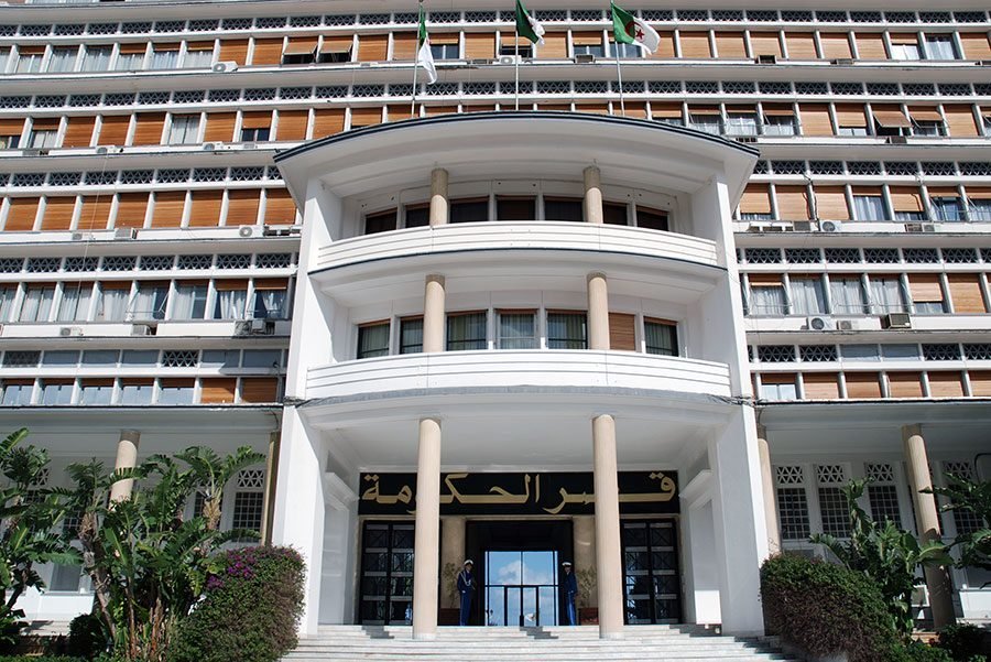 012-1500x9999-c وزارة الداخلية تستلم 524 حافلة للنقل المدرسي