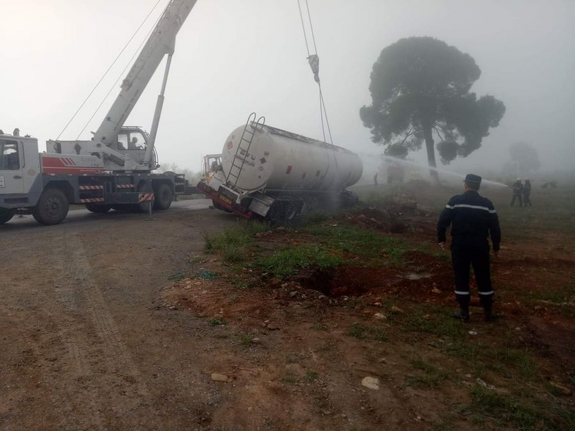 1-10-1500x9999-c سيدي بلعباس: انقلاب صهريج شاحنة مملوء بمادة الكيروزان