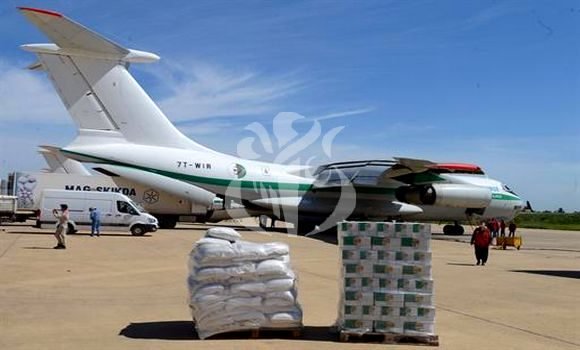 1-1500x9999-c-18 القاعدة الجوية ببوفاريك.. الجزائر ترسل مساعدات إنسانية للاجئين الصحراويين