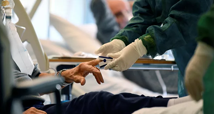أطباء مستشفى كريمونا، الذين يكافحون مرض Covid-19 إيطاليا مارس 13 مارس 2020، كورونا