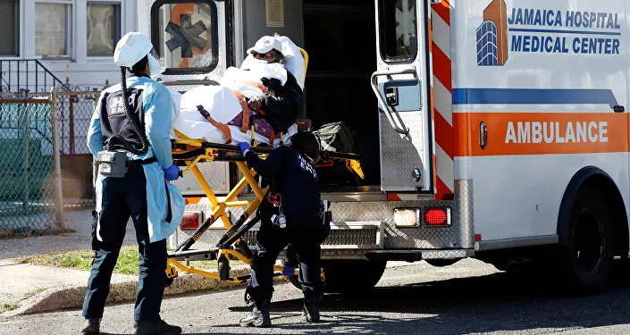 نقل مريض إلى مستشفى في نيويورك نقل مريض إلى مستشفى في نيويورك