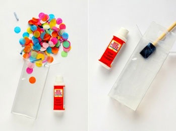 تغليف الهدايا بالأوراق الملونة تغليف الهدايا بالأوراق الملونة