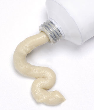 استخدام الادوية الموضعية استخدام الادوية الموضعية