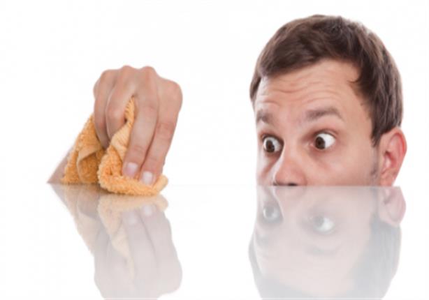 في ظل تفشي فيروس كورونا.. كيف تساعد المصاب بالوسواس القهري؟ في ظل تفشي فيروس كورونا.. كيف تساعد المصاب بالوسواس القهري؟