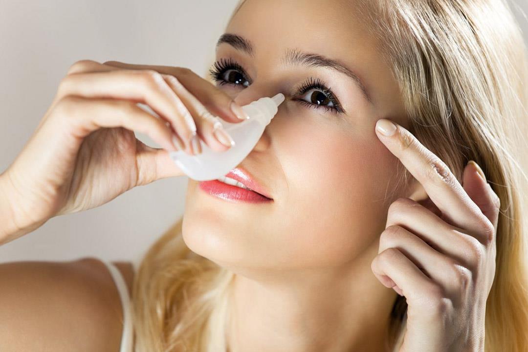 الإفراط في استخدام قطرات العين قد يؤدي إلى التدخل الجراحي.. كيف ذلك؟