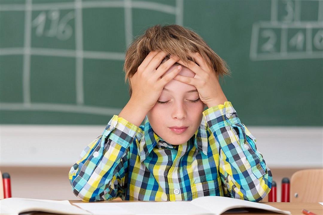 يطارده بالمدرسة؟.. 6 نصائح لحماية طفلِك من الصداع النصفي