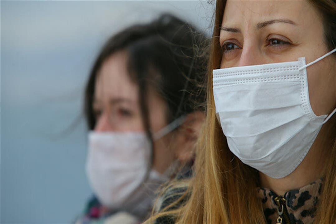 هل تحمي الكمامات من انتقال فيروس كورونا؟.. إليك الطريقة الآمنة لاستخدامها