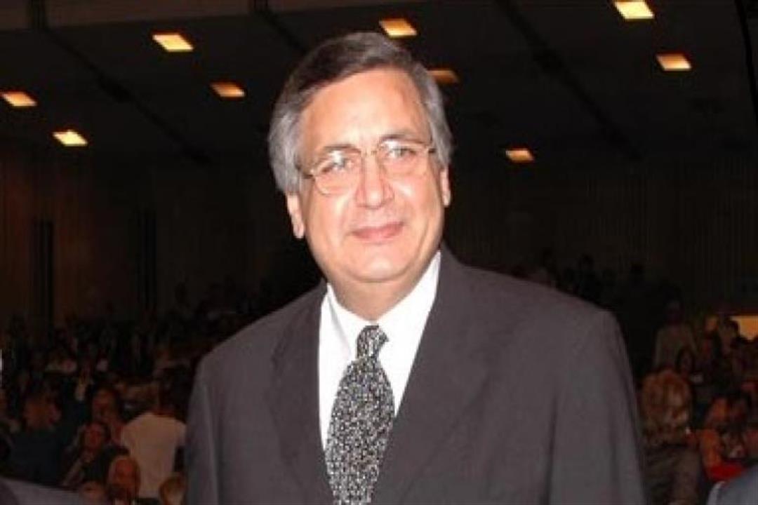 عوض تاج الدين: لقاح كورونا يحتاج 9 أشهر وبدأنا اختبار دواء "أفيجان"