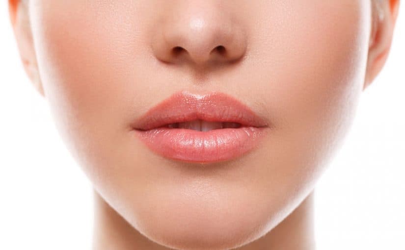 33998364_m-825x510-2 طريقة لجعل الشفايف ورديه