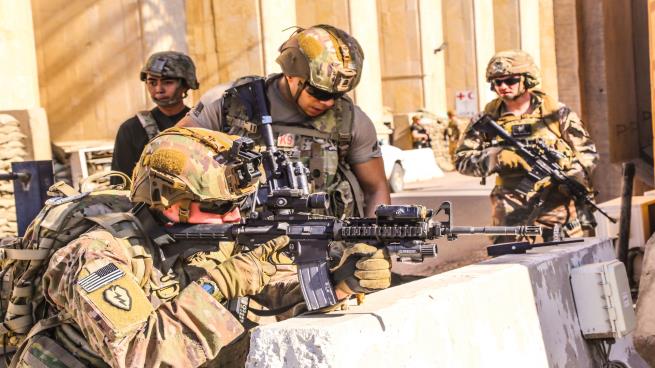 إيران: "هزيمة كبرى" لواشنطن بحال نفذت هجمات على "الحشد" إيران: "هزيمة كبرى" لواشنطن بحال نفذت هجمات على "الحشد"