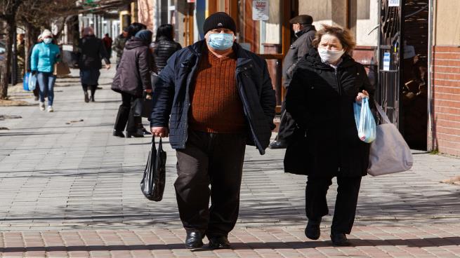 كورونا يكشف انعدام الثقة بين الأوكرانيين والسلطة