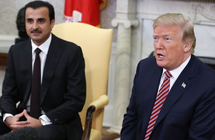 ترامب يهاتف أمير قطر ويطالبه بالسعي لإنهاء الخلاف الخليجي