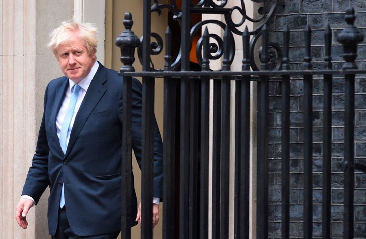 420201184410888-3 جونسون بأول ظهور علني يدعو لمواصلة إجراءات العزل (شاهد)