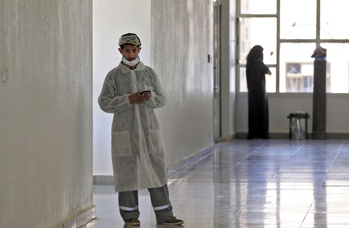 أمير سعودي ينتقد العنصرية ضد الوافدين بسبب "كورونا"