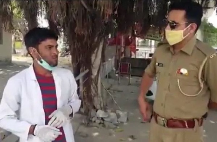 التنكر بملابس الأطباء حيلة لكسر حظر التجوال بالهند