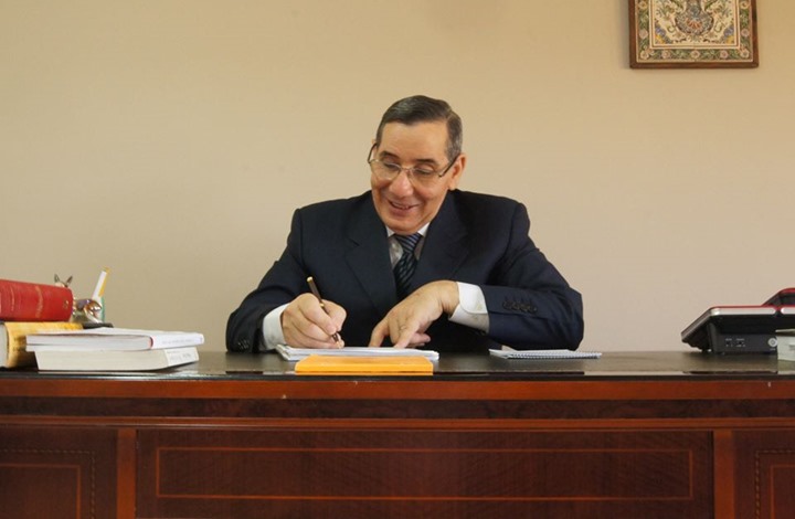 جدل بعد "دعوة" وزير جزائري سابق لتعليق صيام رمضان