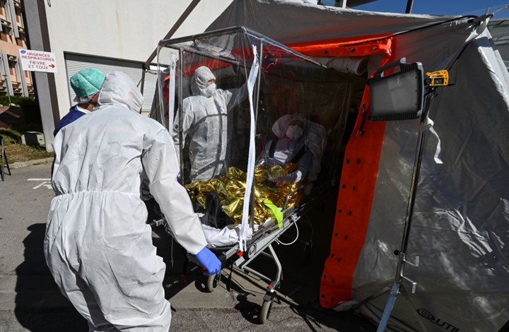 صحيفة: 15 ألف طبيب جزائري بفرنسا.. ثلثهم ينتظر تسوية وضعه