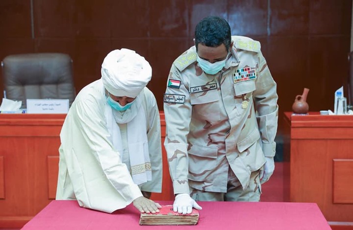 حميدتي: نكث أداء القسم على "مصحف قديم" يصيب بالشلل