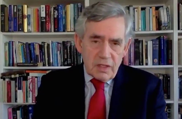 رئيس وزراء بريطاني سابق: الدول الفقيرة ستنقل الوباء للغنية