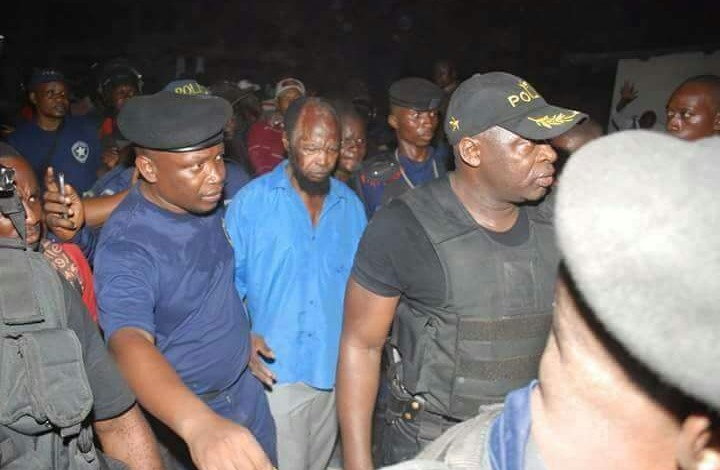 مدعٍ للنبوة في قبضة الشرطة الكونغولية بعد اشتباك (شاهد)