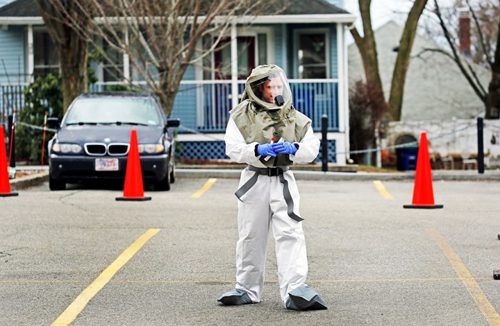 3 ملايين مصاب بكورونا عالميا.. وخطوات نحو "الإفراج" (ملخص)