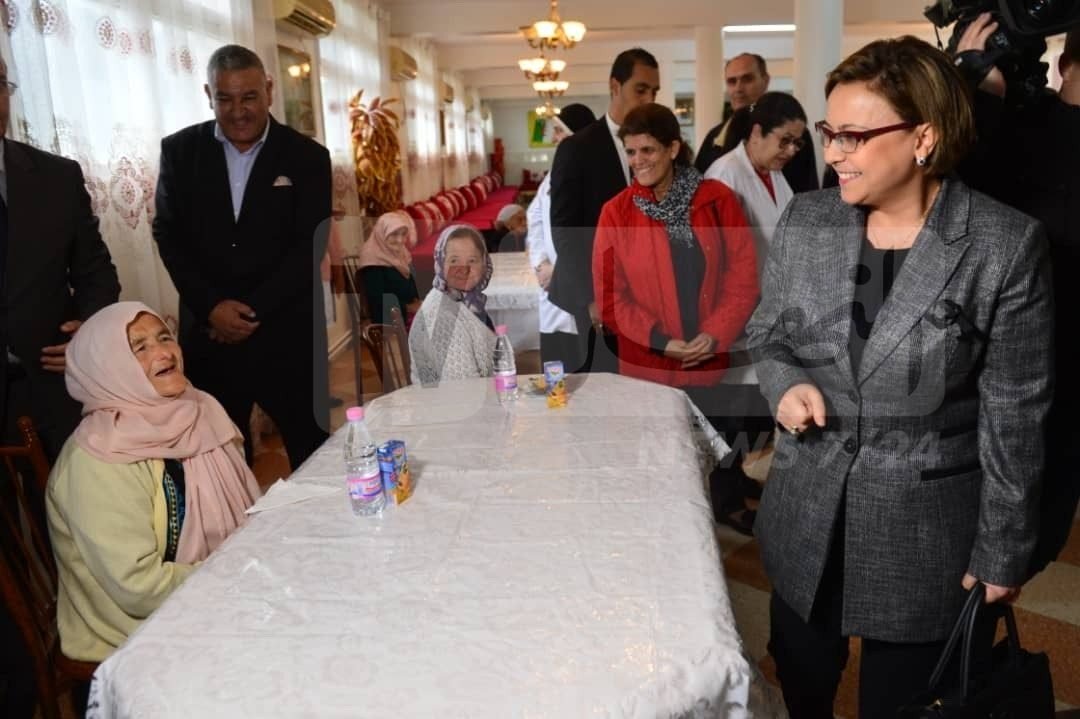 4be95cf1-f112-4a9f-9b13-19ca69cafe8b-1-1500x9999-c-1500x9999-c وزيرة التضامن: وضع ٱلية للتبليغ عن سوء معاملة أو إهمال في حق المسنين