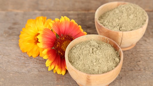 547dc7606ee74article_2678_1-1 الحناء تجاوزت فوائدها للشعر إلى علاج أمراض عديدة