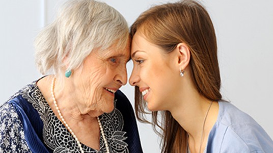 54bb7e6f9b3b0article__1-1 هل يسبب الضحك ظهور التجاعيد؟