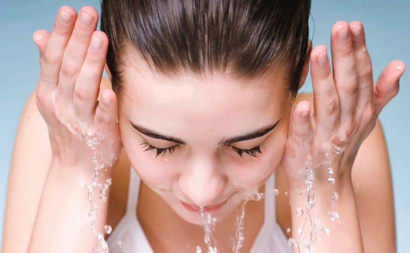 554424c7e4b08df3b6c0f124_cv1-825x510-2 ماسك للوجه للبشرة المختلطة