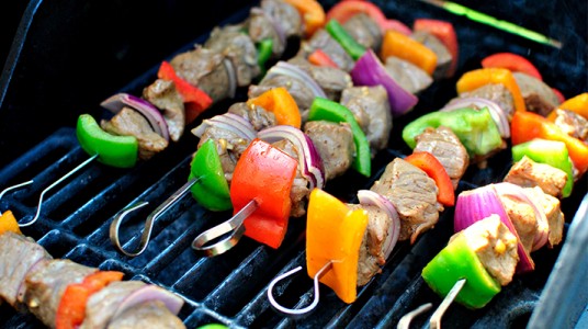 56013e220facbarticle_3192_1-1 المأكولات المشوية بين الكيفية و الاضرار.