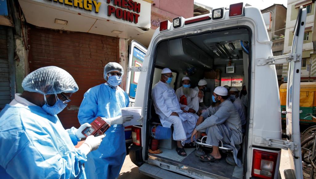 رغم استغلاله لإثارة الكراهية ضد المسلمين.. كورونا يفضح غباء الإسلاموفوبيا مهدي حسن: العالم قد يتغلب على فيروس كورونا خلال الأشهر المقبلة لكنه سيحتاج وقتا أطول بكثير للتغلب على الإسلاموفوبيا (رويترز)