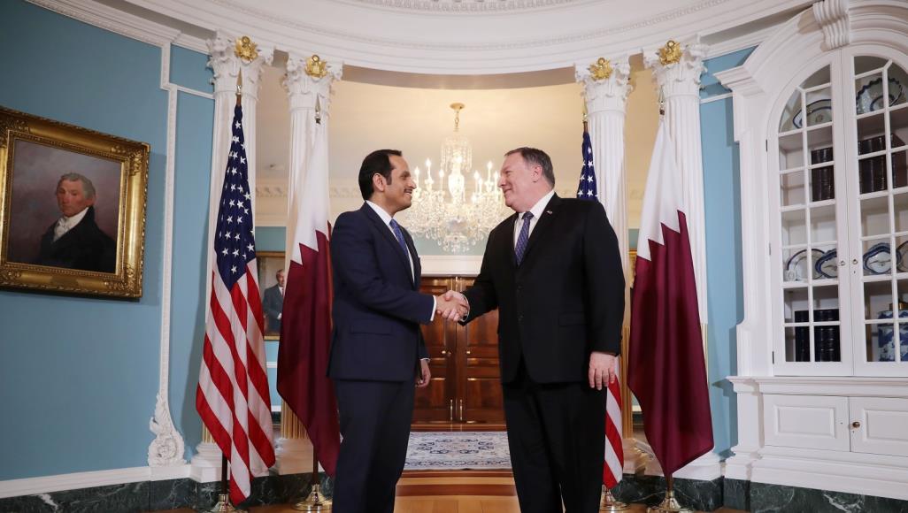 واشنطن تشكر الدوحة لجهودها في إعادة الأميركيين لوطنهم خلال أزمة كورونا مايك بومبيو يستقبل الشيخ محمد بن عبد الرحمن بمقر وزارة الخارجية الأميركية قبل عام (الفرنسية)