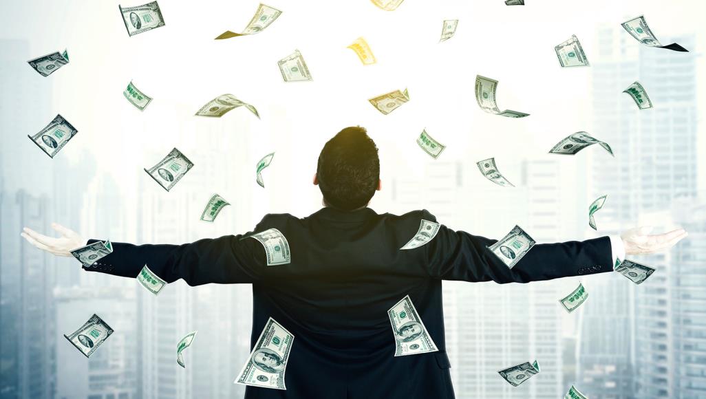 10 خطوات لاستثمار أموالك بذكاء وزيادة أرباحك يفضل معرفة المصطلحات الأساسیة في الاستثمار التي یمكنك من خلالها اتخاذ أفضل القرارات (غيتي)