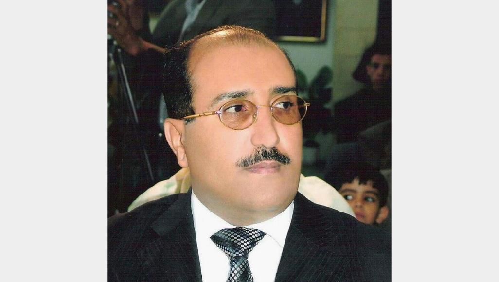 نجل وزير الثقافة اليمني السابق يروي للجزيرة نت تفاصيل اختطاف والده خالد الرويشان عرف بانتقاداته لجميع الأطراف المتصارعة في اليمن (الجزيرة)