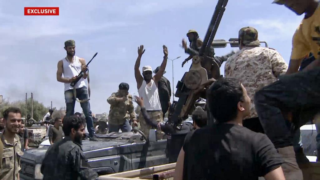 في الطريق لترهونة.. هذه إستراتيجية "الوفاق" للسيطرة على المدينة حكومة الوفاق عززت تقدمها نحو مدينة ترهونة عبر محاور عدة (الجزيرة)