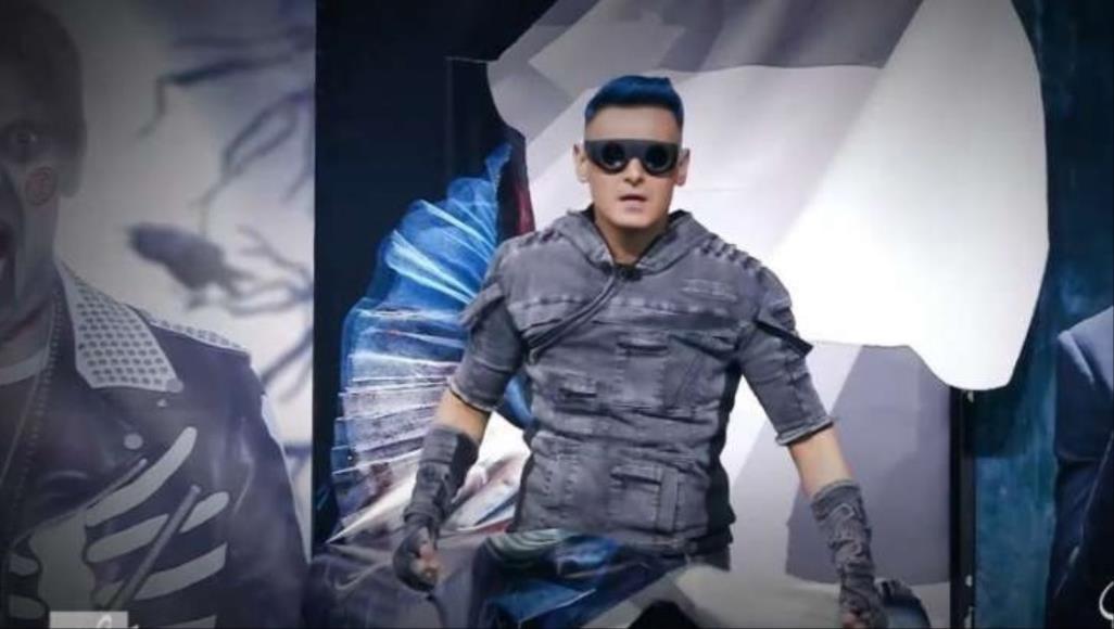 المجنون والجريئة وعودة الشقيري.. برامج رمضان هذا العام تثير الجدل قبل العرض رامز في برنامجه الجديد "مجنون رسمي" (مواقع التواصل)