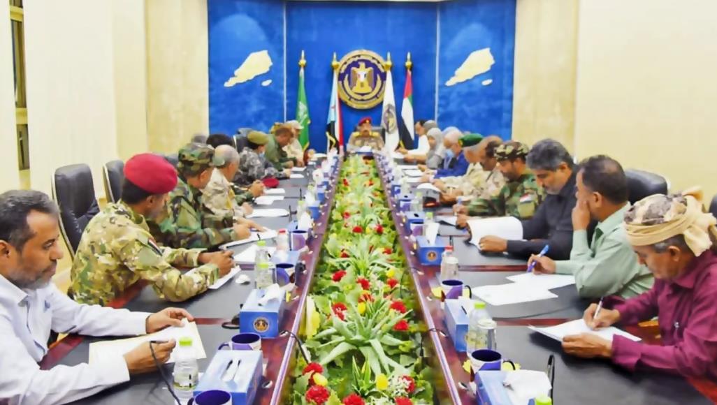 منعطف جديد باليمن.. ماذا بعد إعلان المجلس الانتقالي المدعوم إماراتيا الحكم الذاتي للجنوب؟ لحظة إعلان المجلس الانتقالي الحكم الذاتي للجنوب (مواقع التواصل)