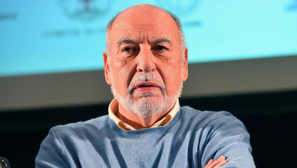 بعد شفائه من كورونا.. كاتب فرنسي يروي معاناة المنسيين في ضواحي باريس الكاتب الفرنسي المغربي الطاهر بن جلون اعتبر أن ضواحي العاصمة الفرنسية تعاني التهميش والحرمان وعدم المساواة (الأوروبية)