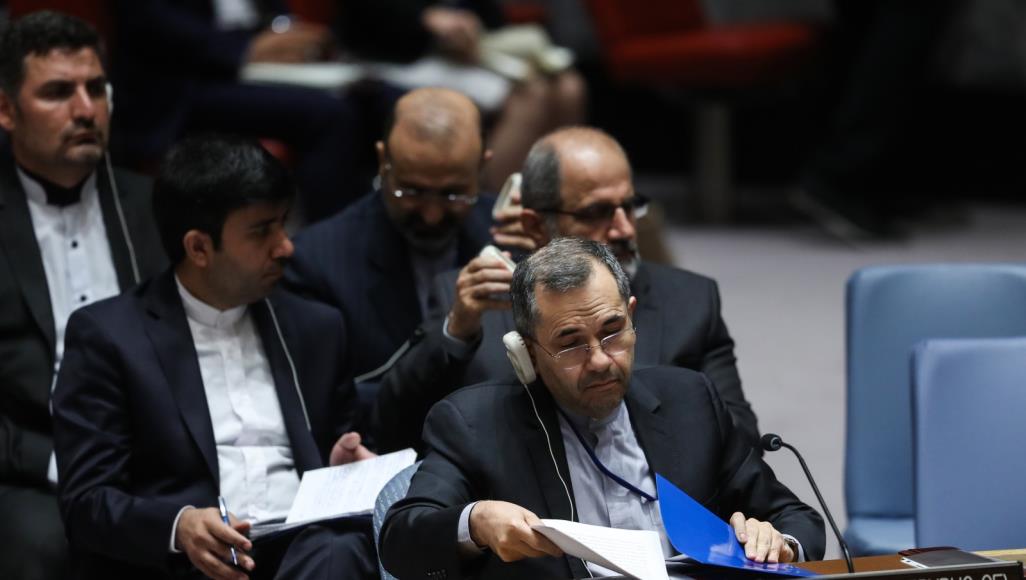 مواجهة جديدة بين أميركا وإيران.. واشنطن تسعى لتمديد حظر التسليح وطهران تتحدى مندوب إيران لدى الأمم المتحدة قال إن سعي واشنطن لتمديد حظر الأسلحة يعارض القرار الأممي 2231 (الأناضول)