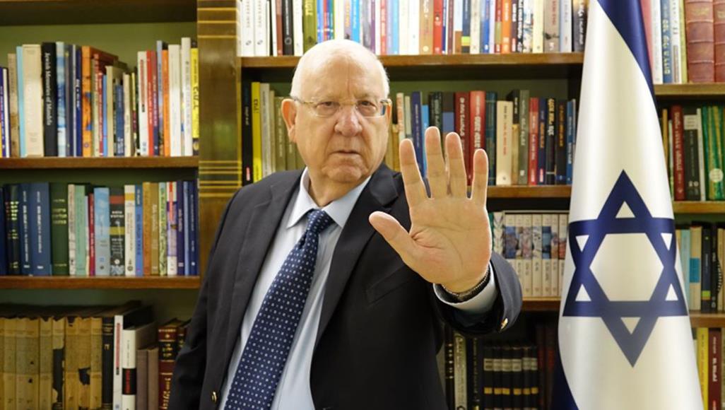 الكرة مجددا في ملعب الكنيست.. حكومة وحدة تجنبا لانتخابات رابعة الرئيس الإسرائيلي رؤوفين ريفلين يدفع نحو حكومة وحدة وطنية (الجزيرة)