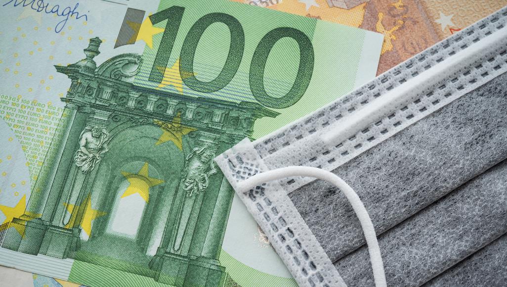 أوروبا تغرق في كارثة اقتصادية بسبب تفشي كورونا المركزي الأوروبي يتوقع انكماش اقتصاد منطقة اليورو ما بين 5% و12% هذا العام (وكالات)