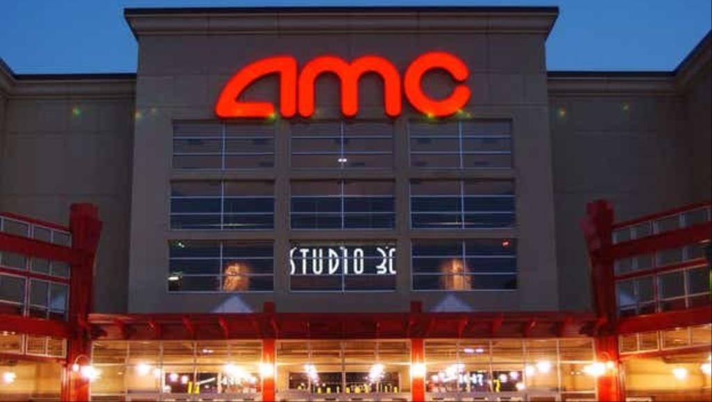 كورونا يهدد بإفلاس شبكة "أي إم سي" صاحبة أكبر سلسلة دور عرض سينمائي بالعالم "أي إم سي" أعلنت أنها ستغلق جميع دور عرضها، التي يتجاوز عددها 600 سينما خلال أسابيع (مواقع التواصل)