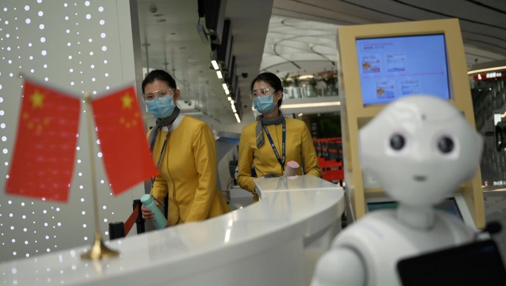 هل زوم جزء من خطة الصين لفرض معاييرها التقنية على العالم؟ الصين تحاول فرض معاييرها عن طريق التقدم في مجالات التقنية وعمل تحالفات مع الهيئات الدولية المنظمة للمعاير الدولية (رويترز)